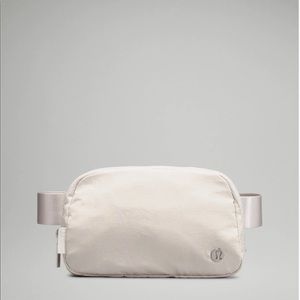 Lululemon everywhere belt bag in white opal crossbody Fanny pack